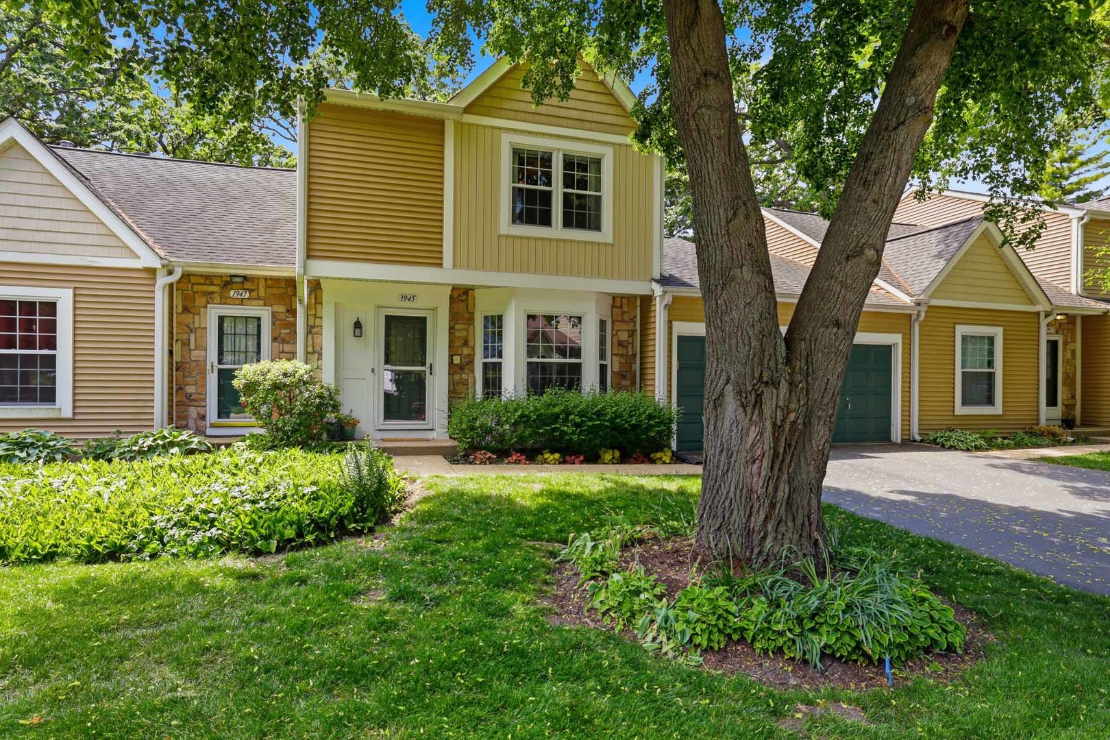 1945 Ozark Parkway Algonquin IL 60102