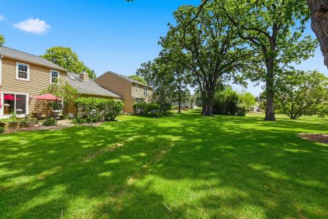 1945 Ozark Parkway Algonquin IL 60102