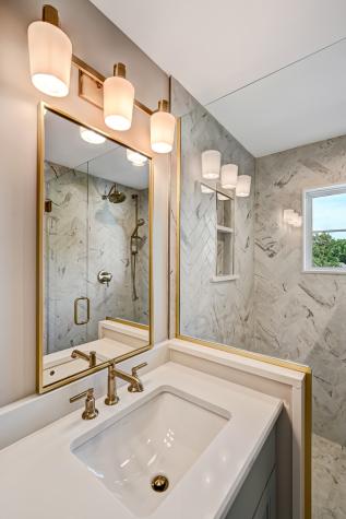 133 Harding Court Glen Ellyn IL 60137