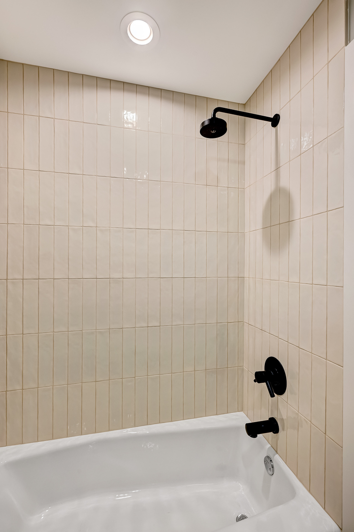 133 Harding Court Glen Ellyn IL 60137