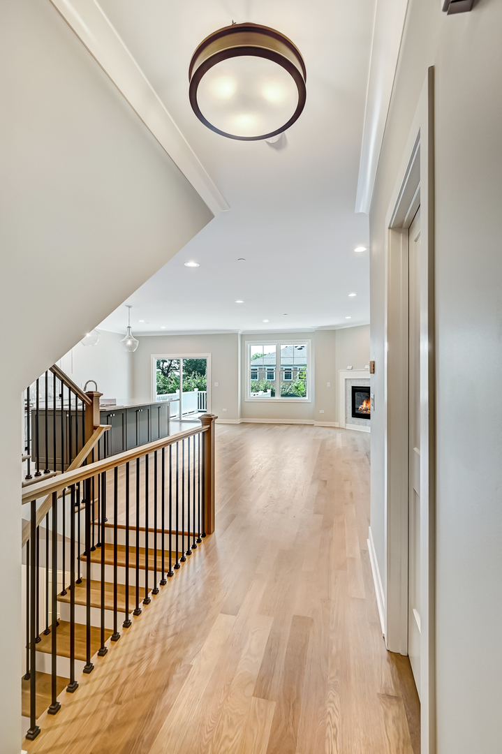 133 Harding Court Glen Ellyn IL 60137