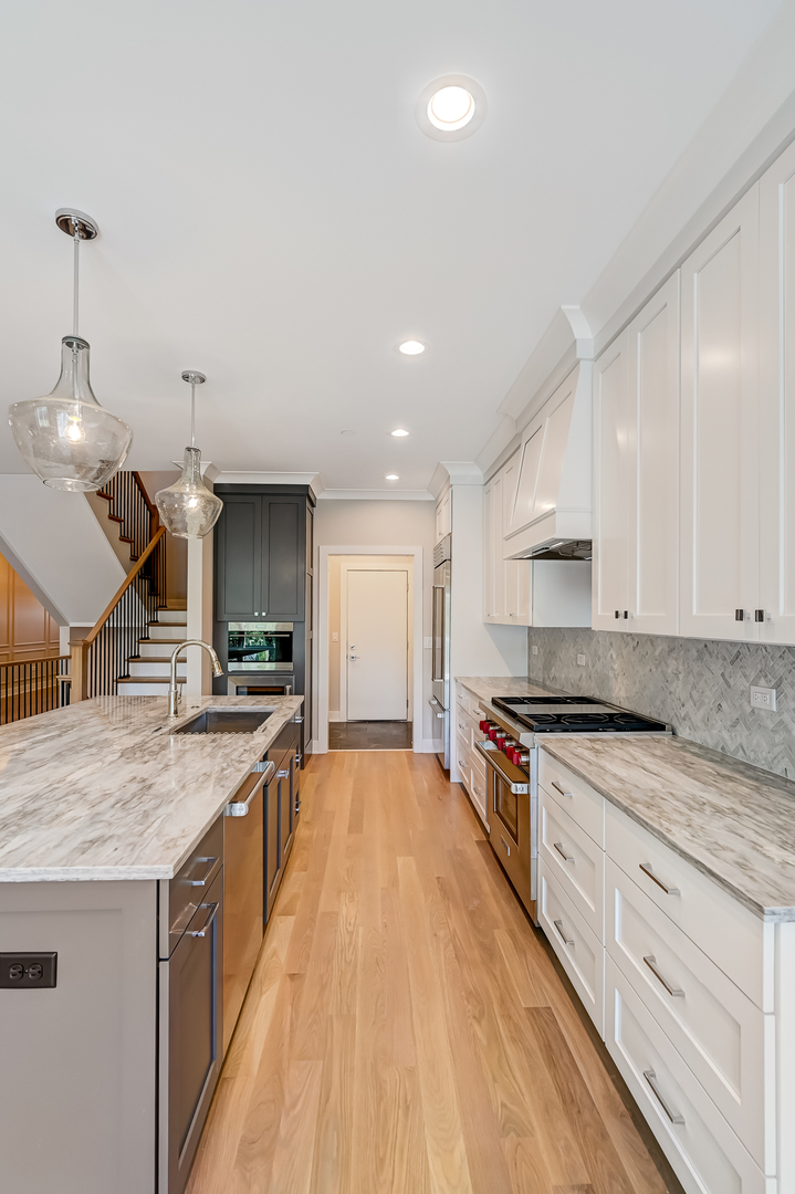 133 Harding Court Glen Ellyn IL 60137