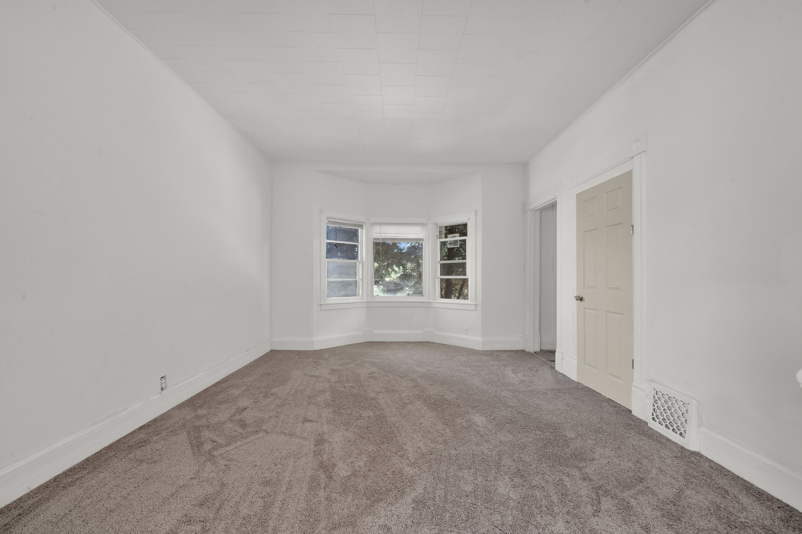 11548 South State Street Chicago IL 60628