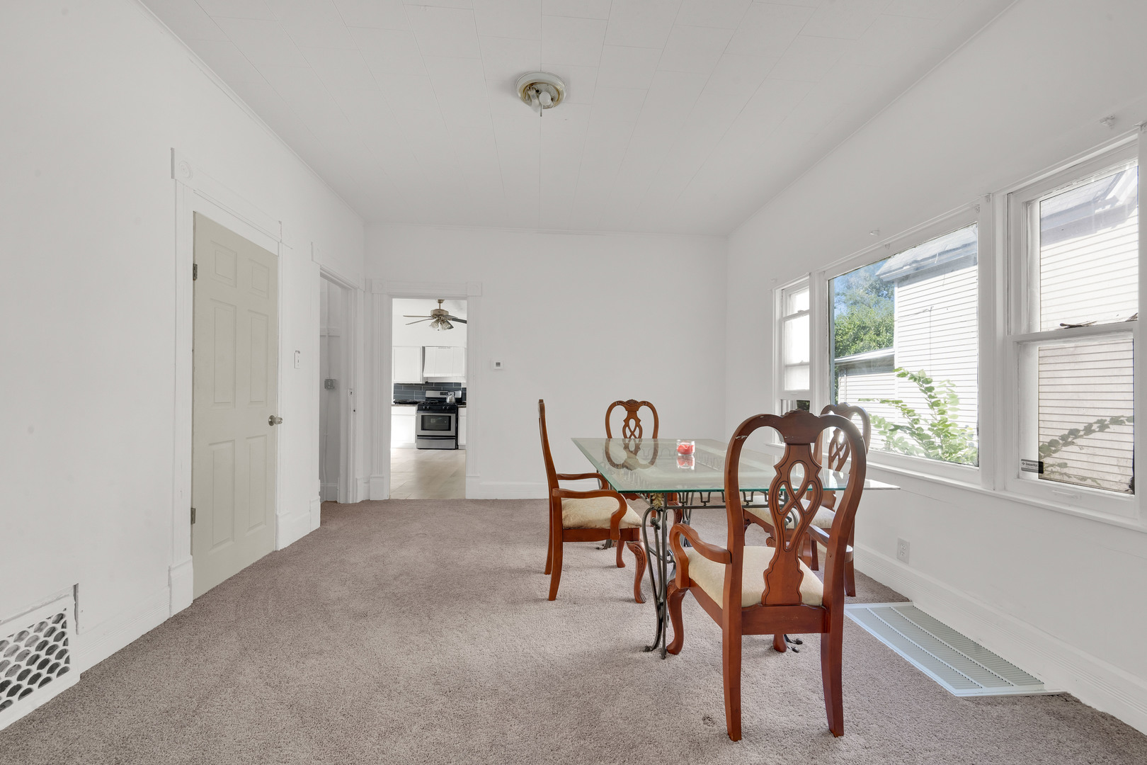 11548 South State Street Chicago IL 60628