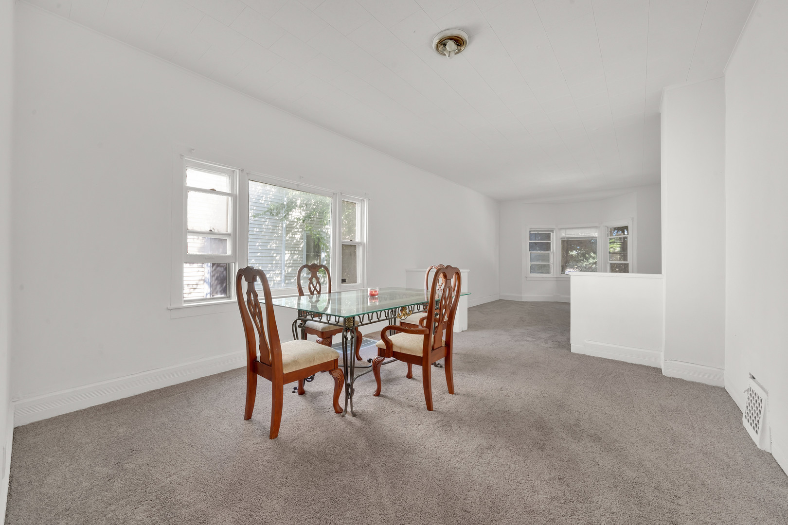 11548 South State Street Chicago IL 60628