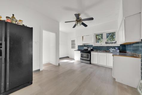 11548 South State Street Chicago IL 60628