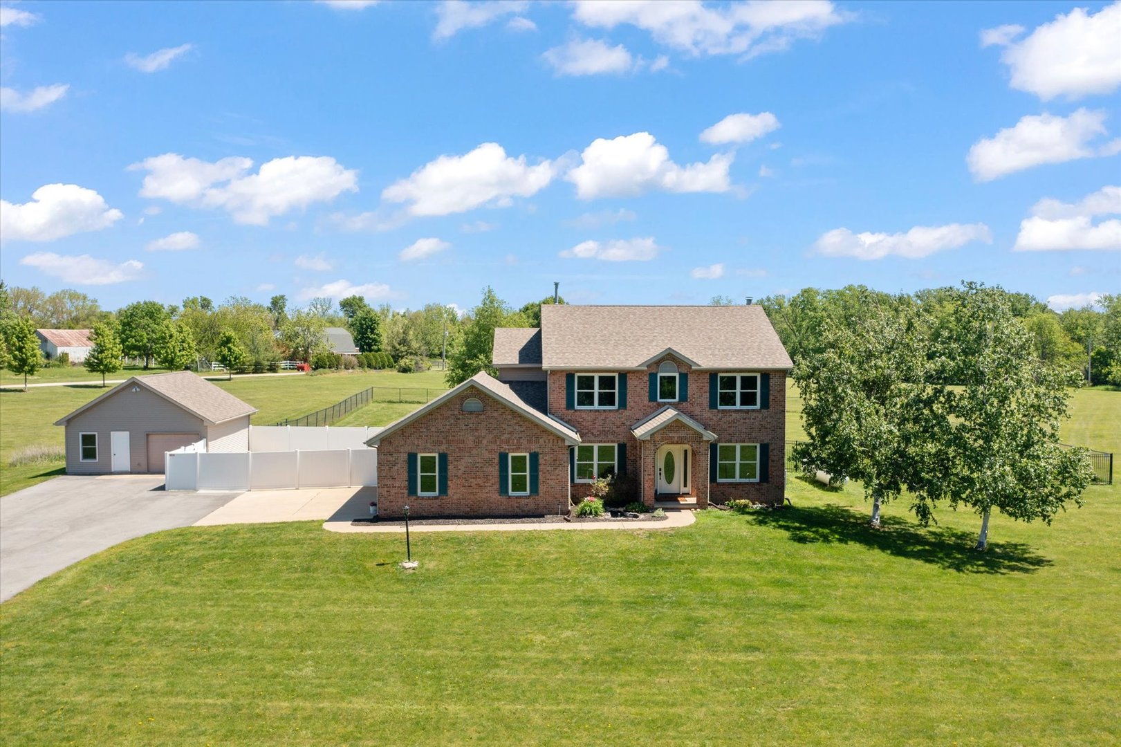 302 County Road 2650 N Mahomet IL 61853