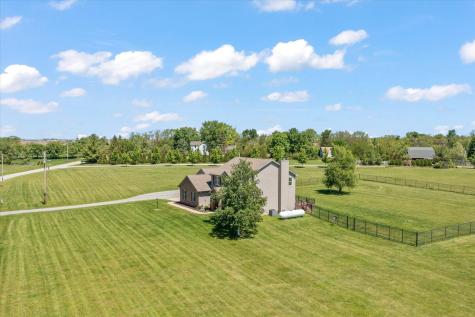 302 County Road 2650 N Mahomet IL 61853