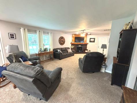 440 North Indiana Avenue Salem IL 62881