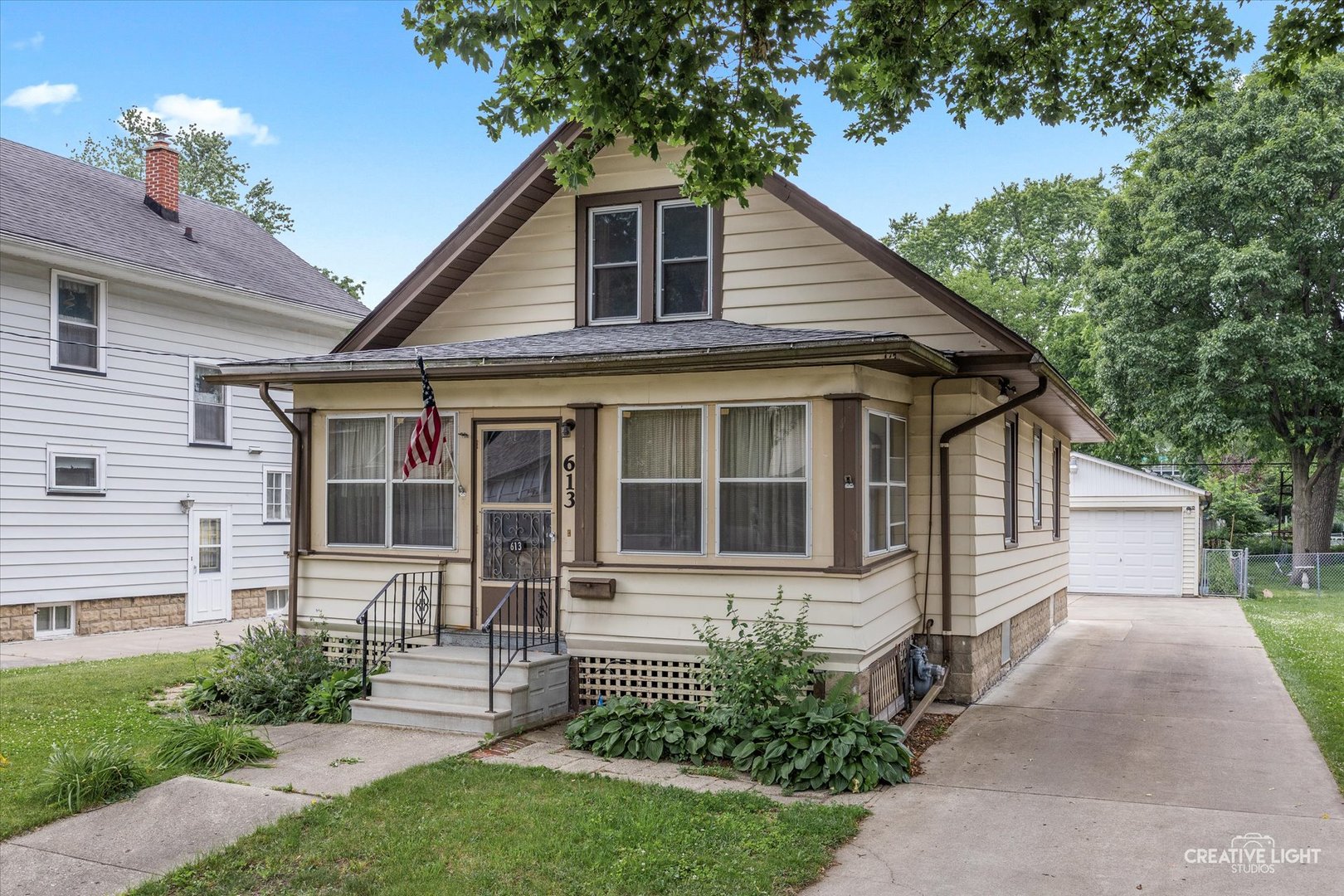 613 Jackson Street Aurora IL 60505