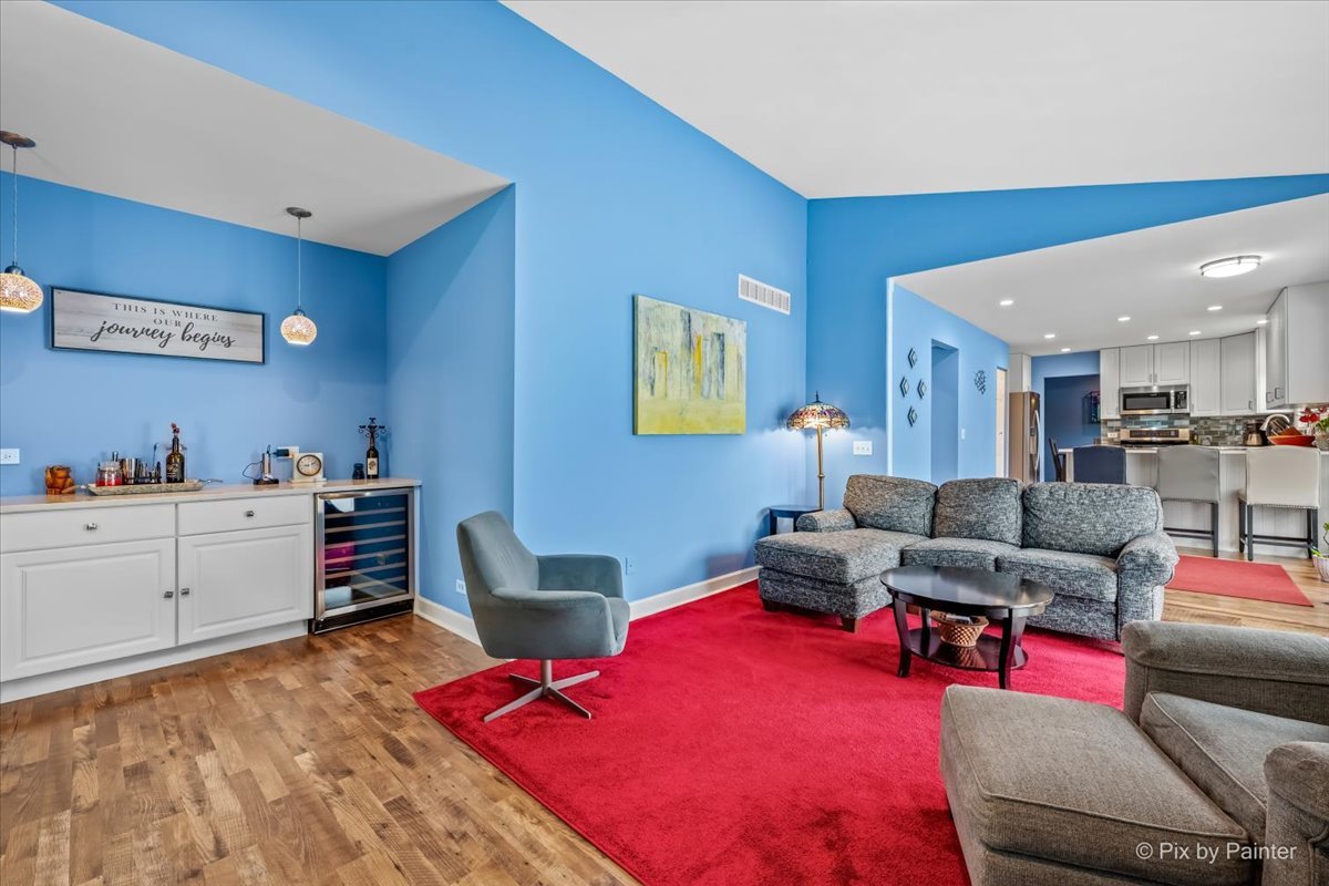 27W050 Sycamore Lane Winfield IL 60190