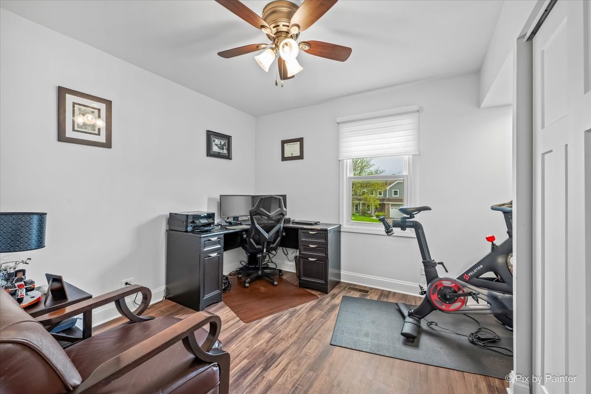 27W050 Sycamore Lane Winfield IL 60190