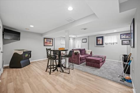 27W050 Sycamore Lane Winfield IL 60190