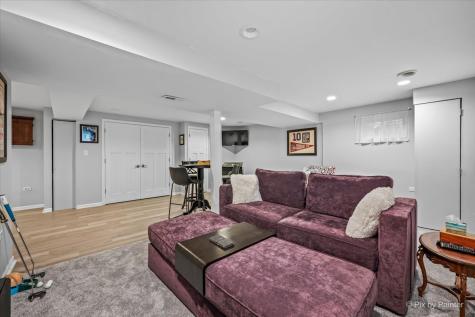 27W050 Sycamore Lane Winfield IL 60190
