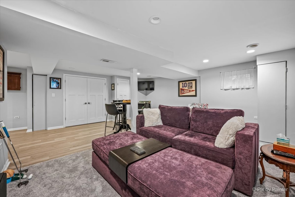 27W050 Sycamore Lane Winfield IL 60190