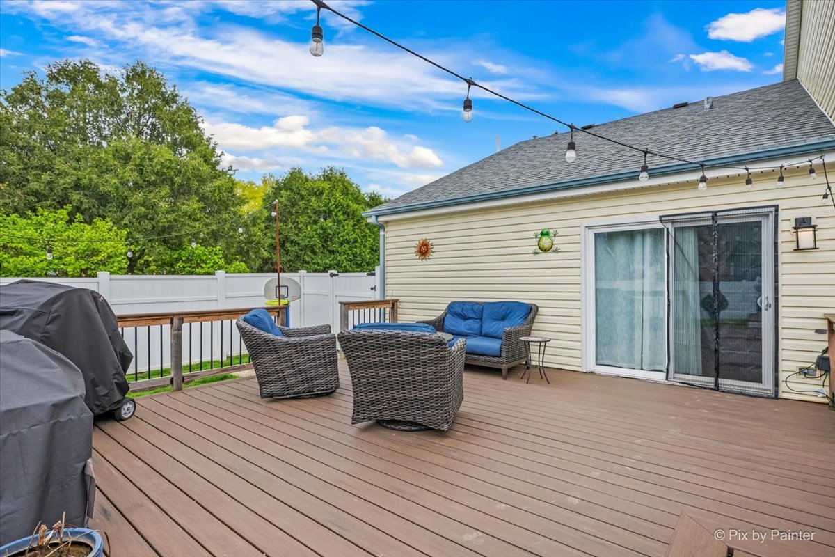 27W050 Sycamore Lane Winfield IL 60190