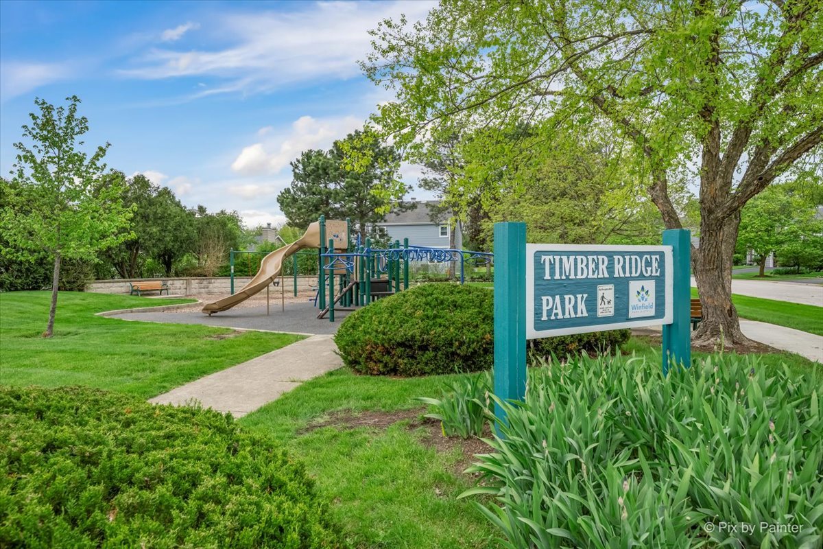 27W050 Sycamore Lane Winfield IL 60190