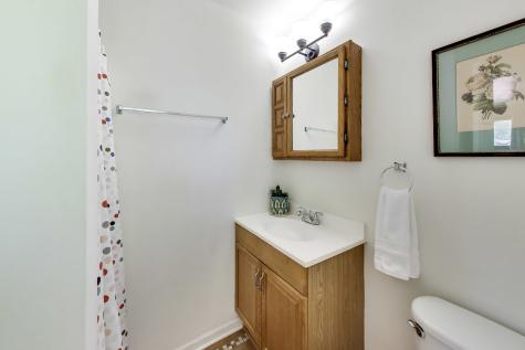 2004 Sprucewood Lane Lindenhurst IL 60046