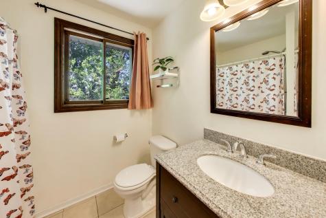 2004 Sprucewood Lane Lindenhurst IL 60046