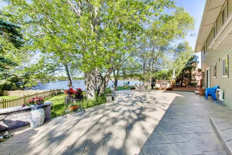 2004 Sprucewood Lane Lindenhurst IL 60046