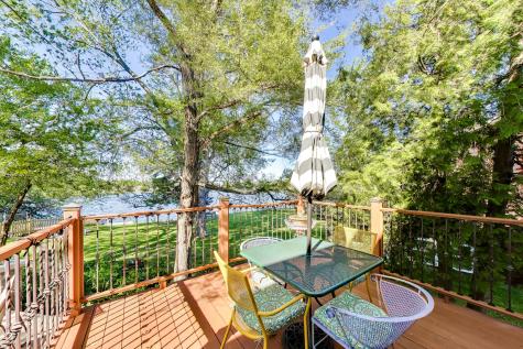 2004 Sprucewood Lane Lindenhurst IL 60046