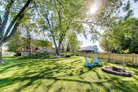 2004 Sprucewood Lane Lindenhurst IL 60046