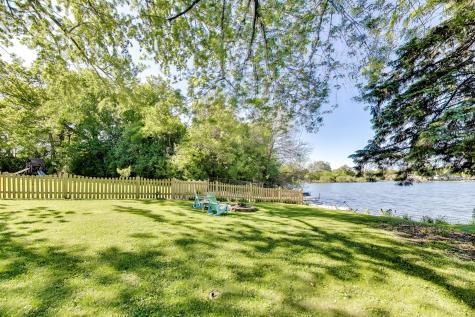 2004 Sprucewood Lane Lindenhurst IL 60046