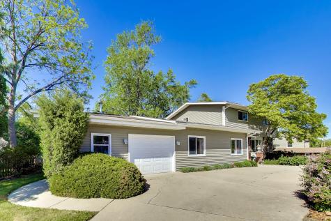 2004 Sprucewood Lane Lindenhurst IL 60046