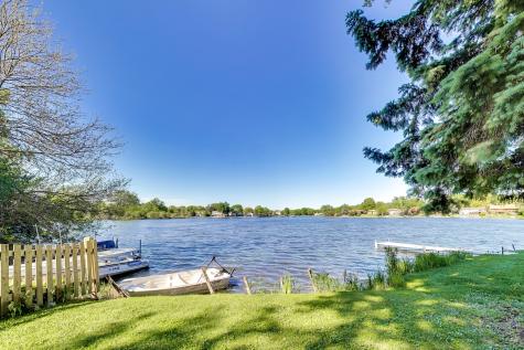 2004 Sprucewood Lane Lindenhurst IL 60046