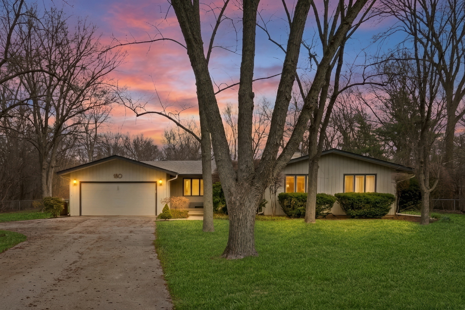 180 Crescent Knoll Drive Green Oaks IL 60048