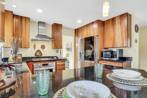 180 Crescent Knoll Drive Green Oaks IL 60048