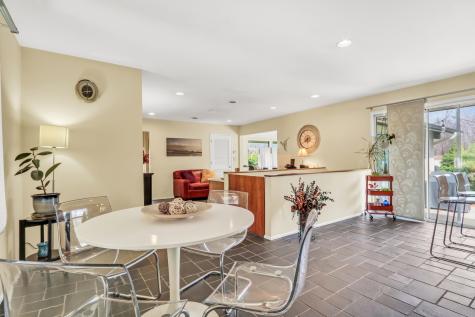 180 Crescent Knoll Drive Green Oaks IL 60048