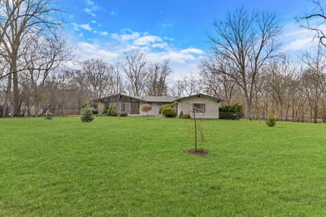 180 Crescent Knoll Drive Green Oaks IL 60048