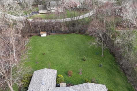 180 Crescent Knoll Drive Green Oaks IL 60048