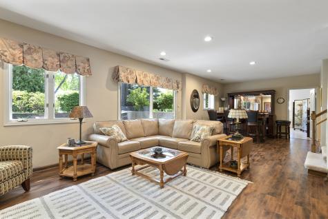 4759 Crest Court Waukegan IL 60087