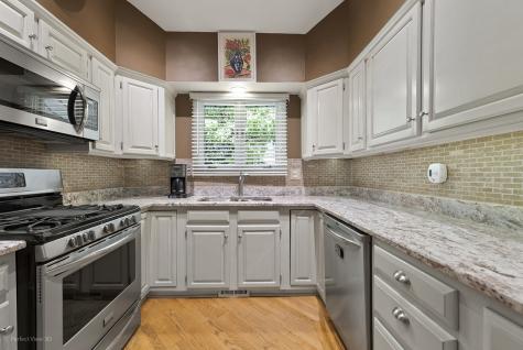 4759 Crest Court Waukegan IL 60087