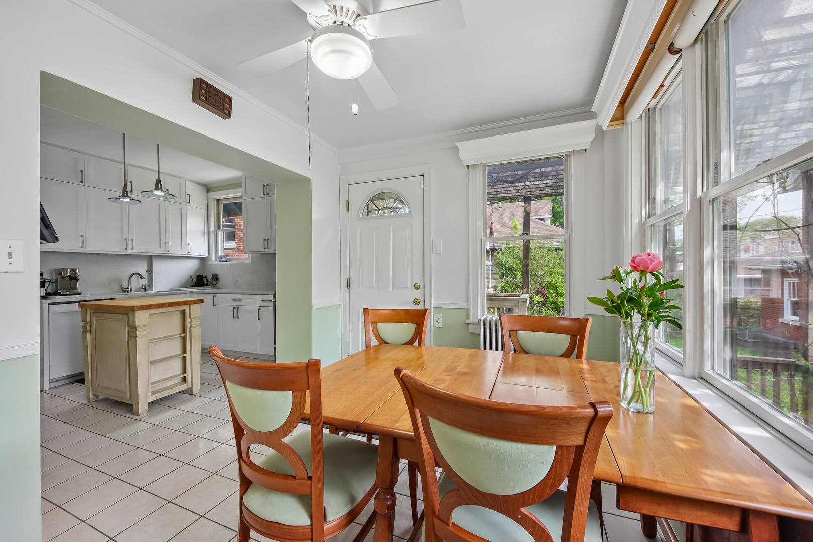 6551 North Maplewood Avenue Chicago IL 60645