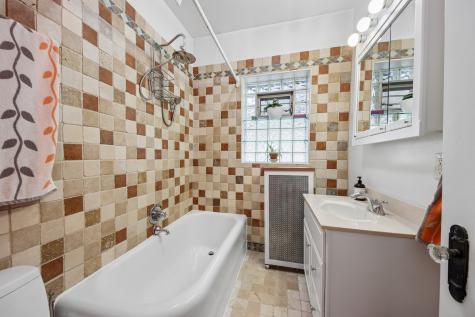 6551 North Maplewood Avenue Chicago IL 60645