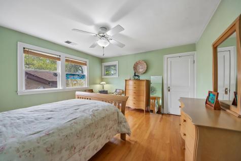 6551 North Maplewood Avenue Chicago IL 60645