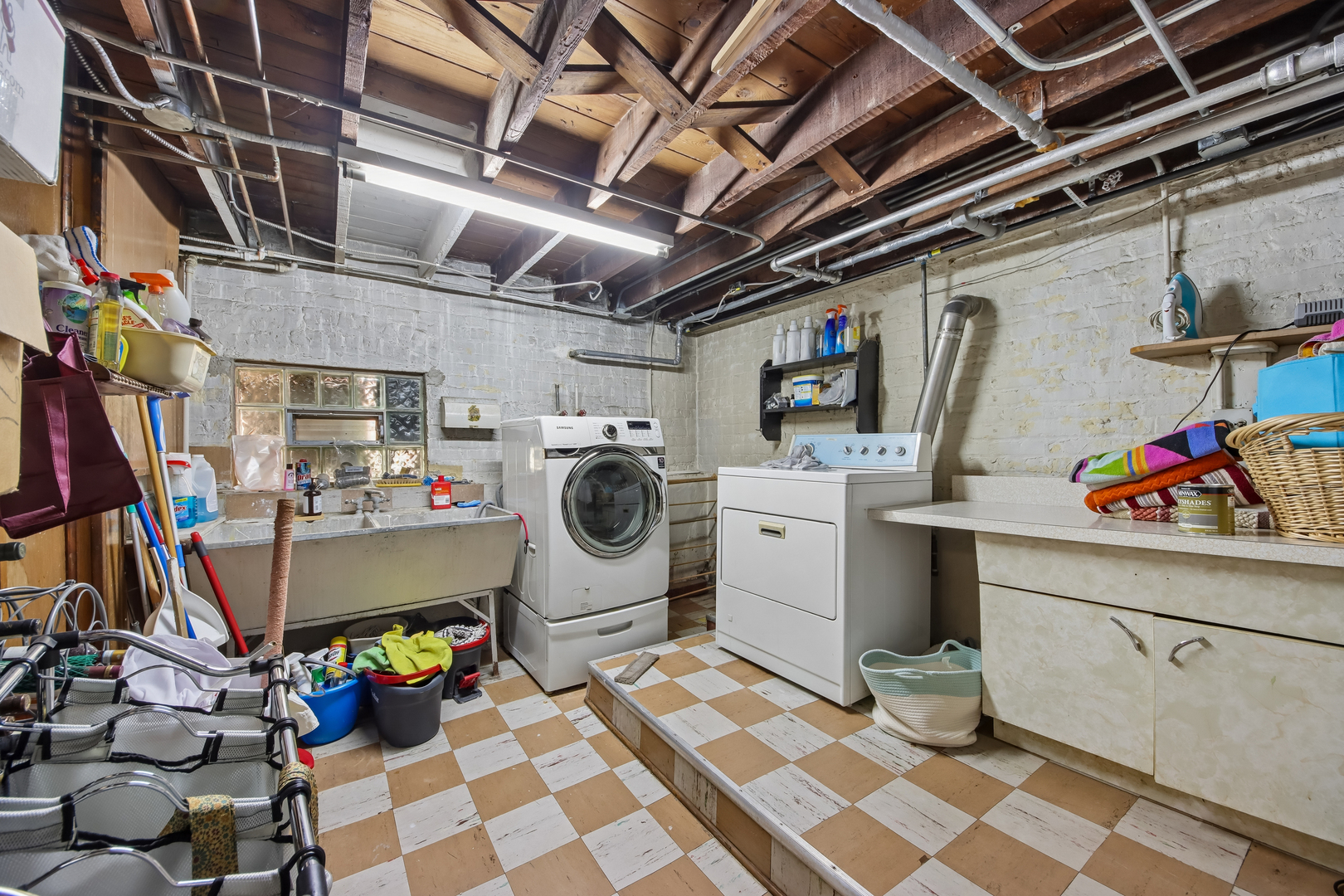 6551 North Maplewood Avenue Chicago IL 60645