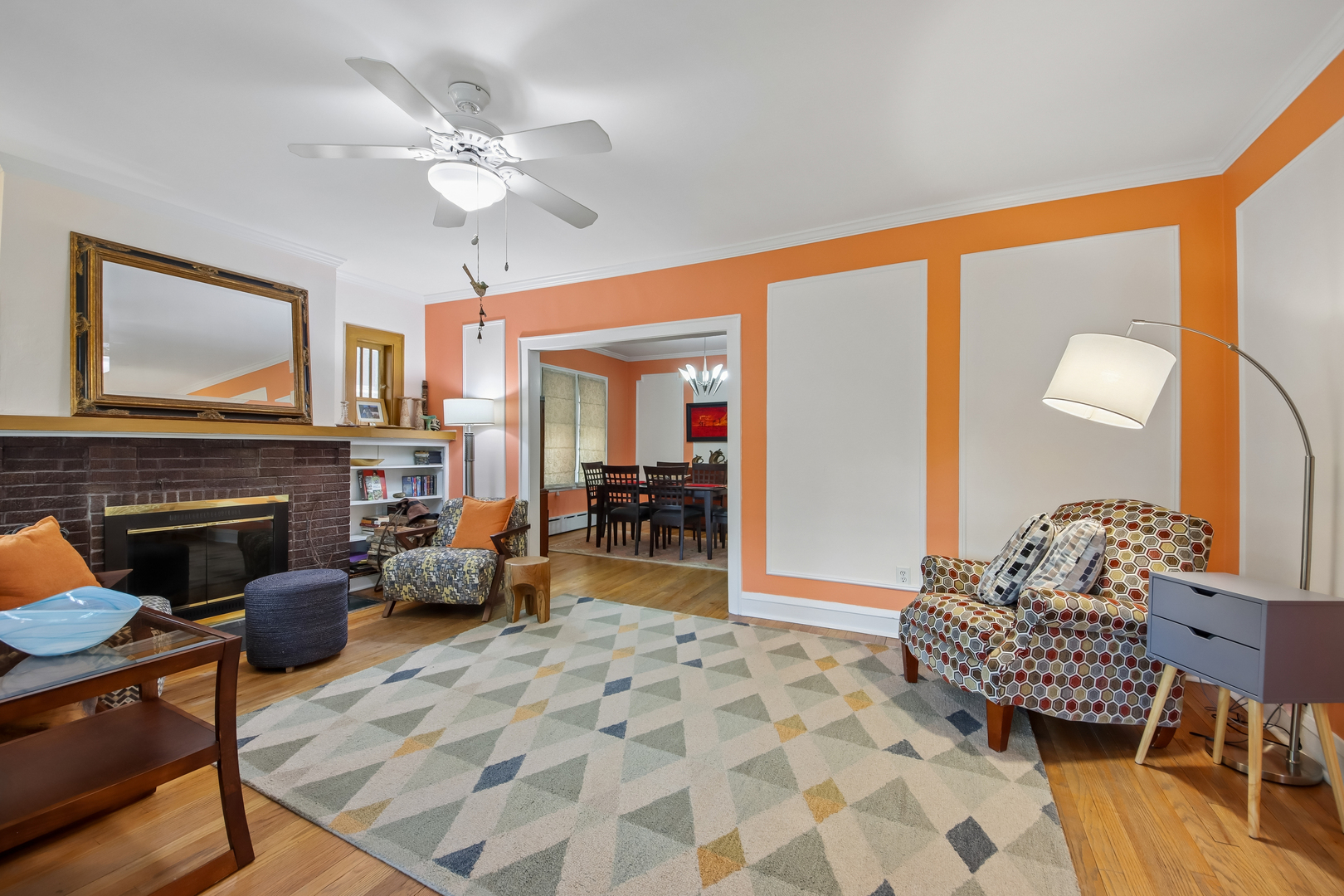 6551 North Maplewood Avenue Chicago IL 60645