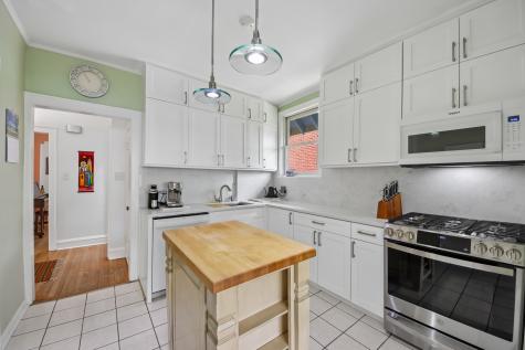 6551 North Maplewood Avenue Chicago IL 60645