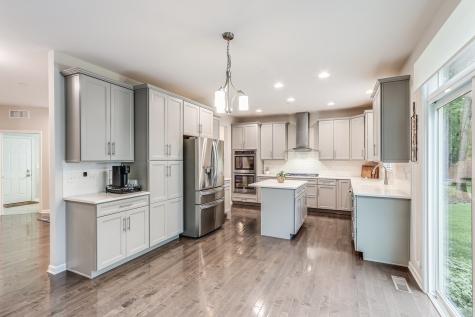 1612 Bur Oak Drive Hoffman Estates IL 60192