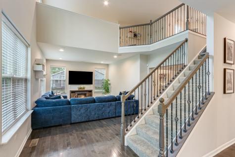 1612 Bur Oak Drive Hoffman Estates IL 60192