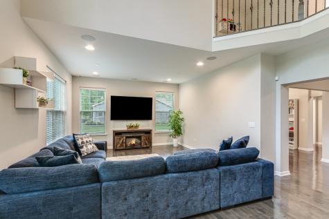 1612 Bur Oak Drive Hoffman Estates IL 60192