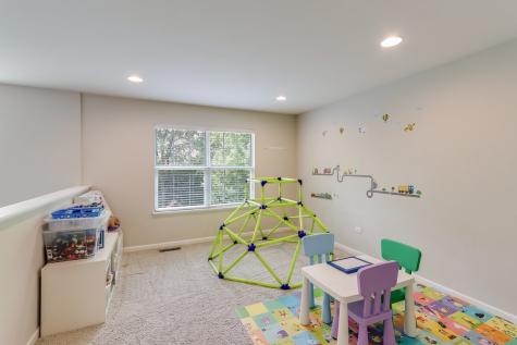 1612 Bur Oak Drive Hoffman Estates IL 60192