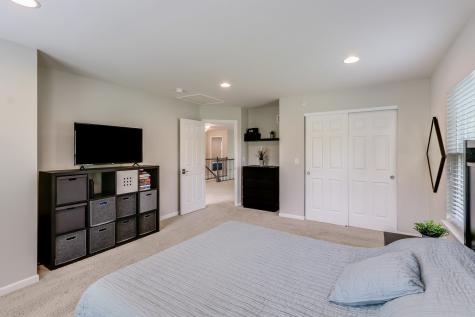 1612 Bur Oak Drive Hoffman Estates IL 60192