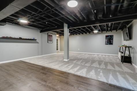 1612 Bur Oak Drive Hoffman Estates IL 60192