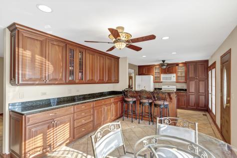 1306 East Best Drive Arlington Heights IL 60004