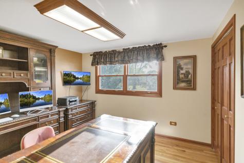 1306 East Best Drive Arlington Heights IL 60004